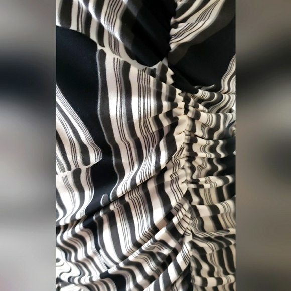 KAMALI KULTURE by NORMA KAMLI| Sleeveless Dress - Picture 6 of 10